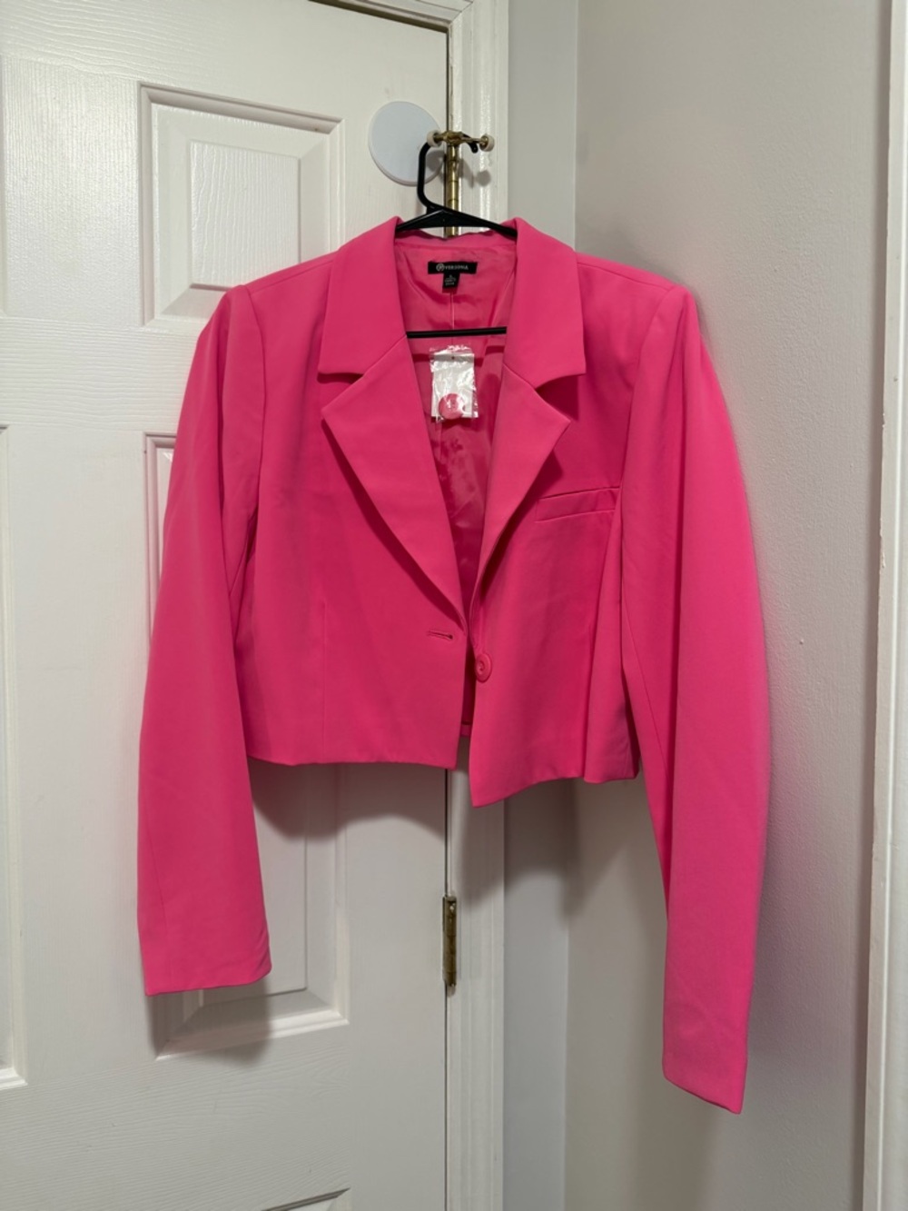 Versona Hot Pink Cropped Blazer